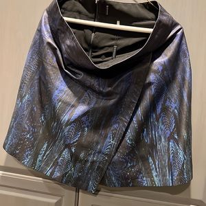 Leather skirt snake pattern mini skirt by Elie tahari size 10